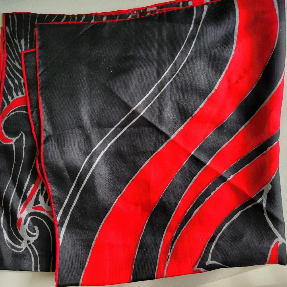 Vintage black red